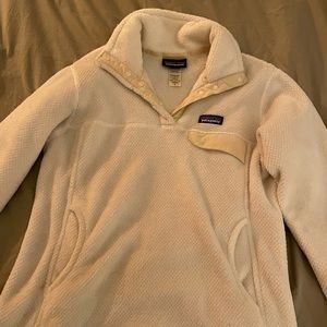 Women’s Patagonia Pullover.